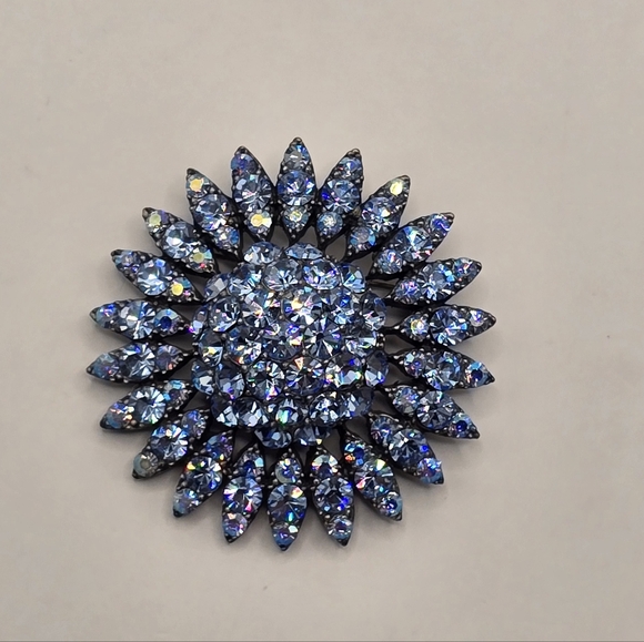 Vintage Erica Lyons Blue Crystal Rhinestones Sunburst Brooch - Picture 2 of 3